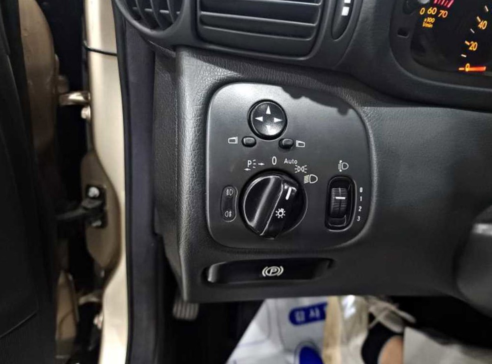 벤츠 C 클래스 C200K 사진 13