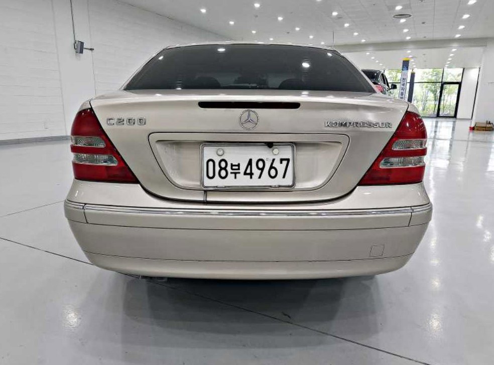 벤츠 C 클래스 C200K 사진 3