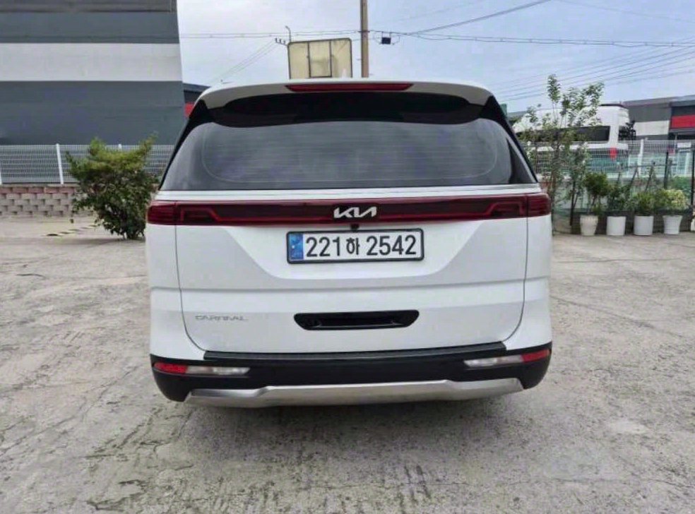 기아 카니발 디젤 9인승 시그니처 사진 5