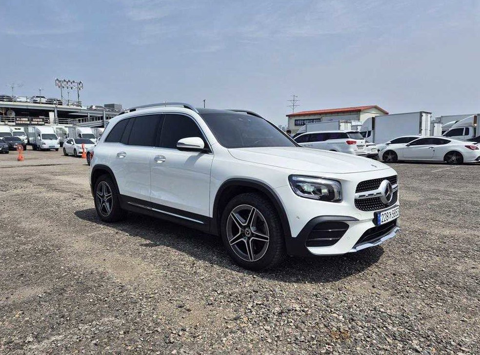 벤츠 GLB 클래스 GLB 250 4MATIC 사진 3