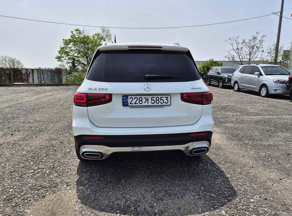 벤츠 GLB 클래스 GLB 250 4MATIC 사진 4