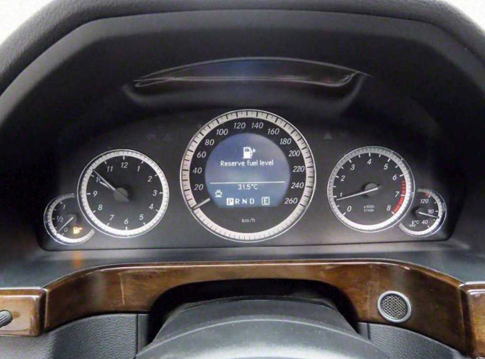 벤츠 E 클래스 E200 CGI 아방가르드 사진 6