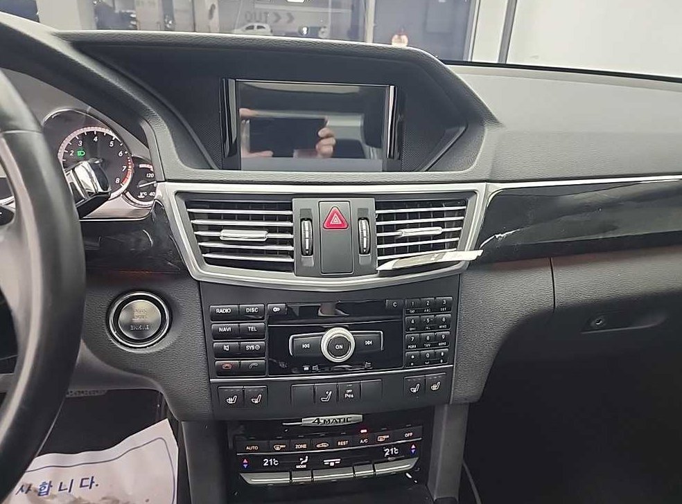 벤츠 E 클래스 E350 4MATIC 사진 10