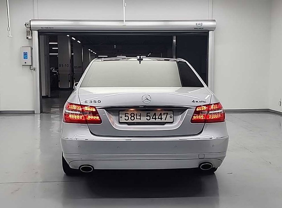벤츠 E 클래스 E350 4MATIC 사진 4