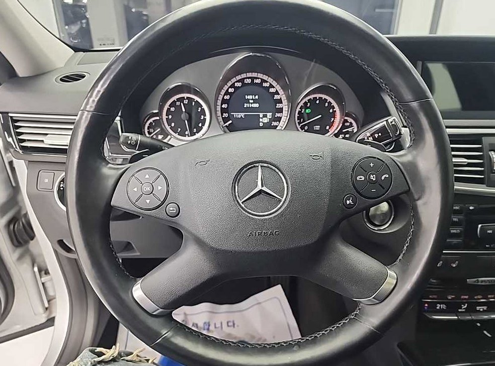 벤츠 E 클래스 E350 4MATIC 사진 9