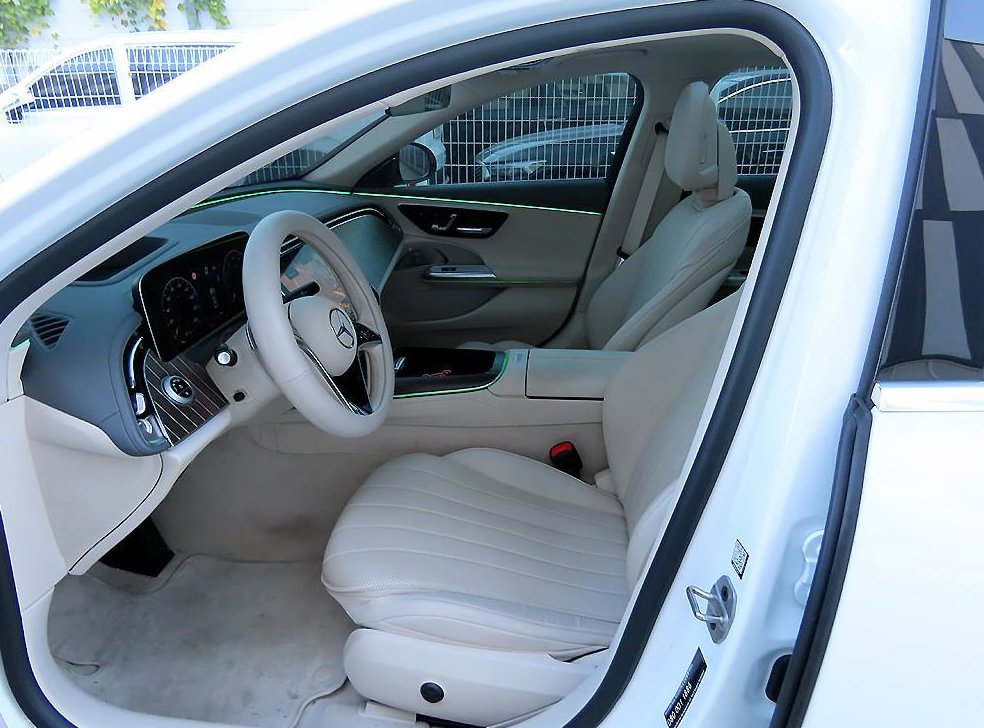 벤츠 E 클래스 E300 4MATIC 익스클루시브 사진 5