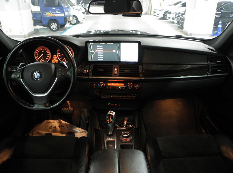 BMW X6 40 D 사진 17