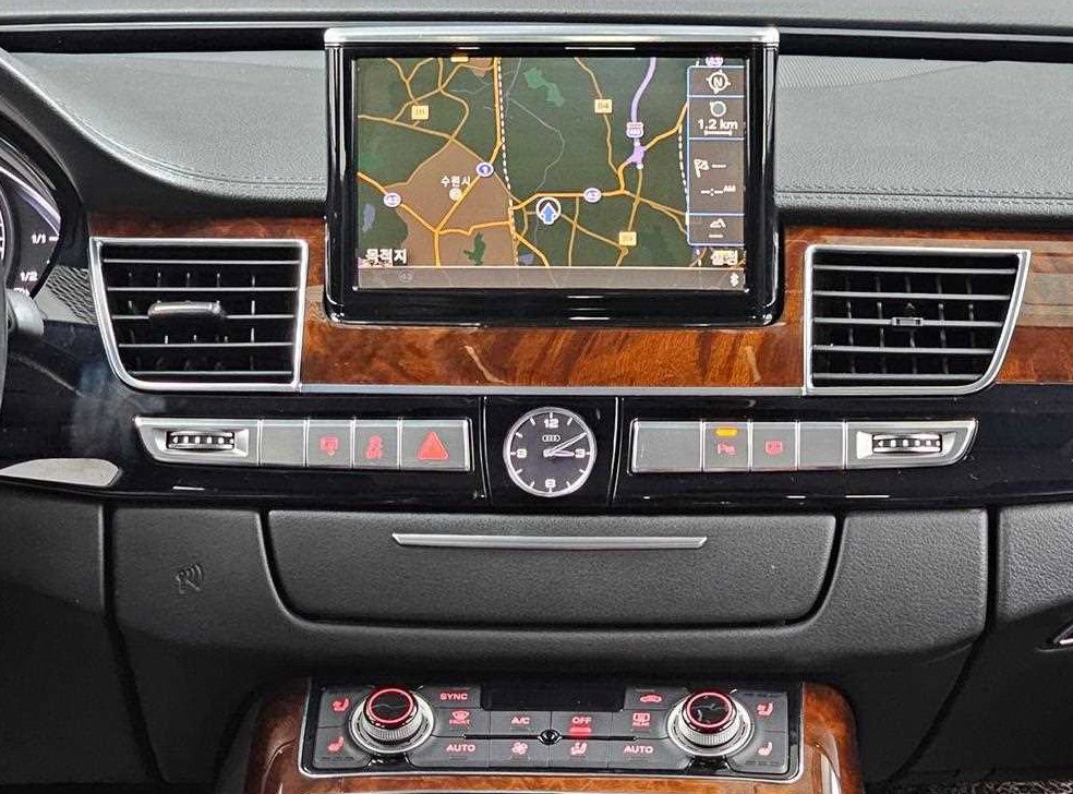 아우디 A8 4.2 FSI 콰트로 사진 14