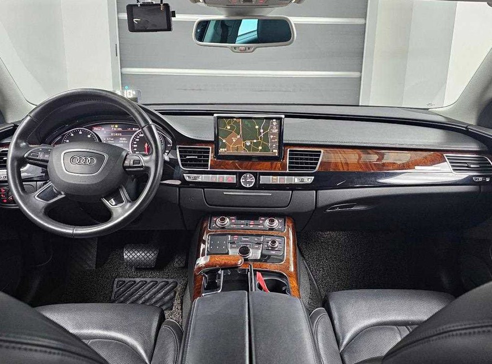 아우디 A8 4.2 FSI 콰트로 사진 7