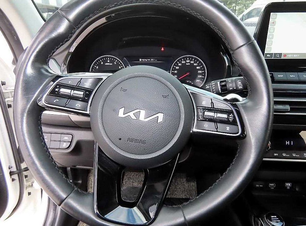 기아 셀토스 가솔린 1.6 터보 2WD 사진 8