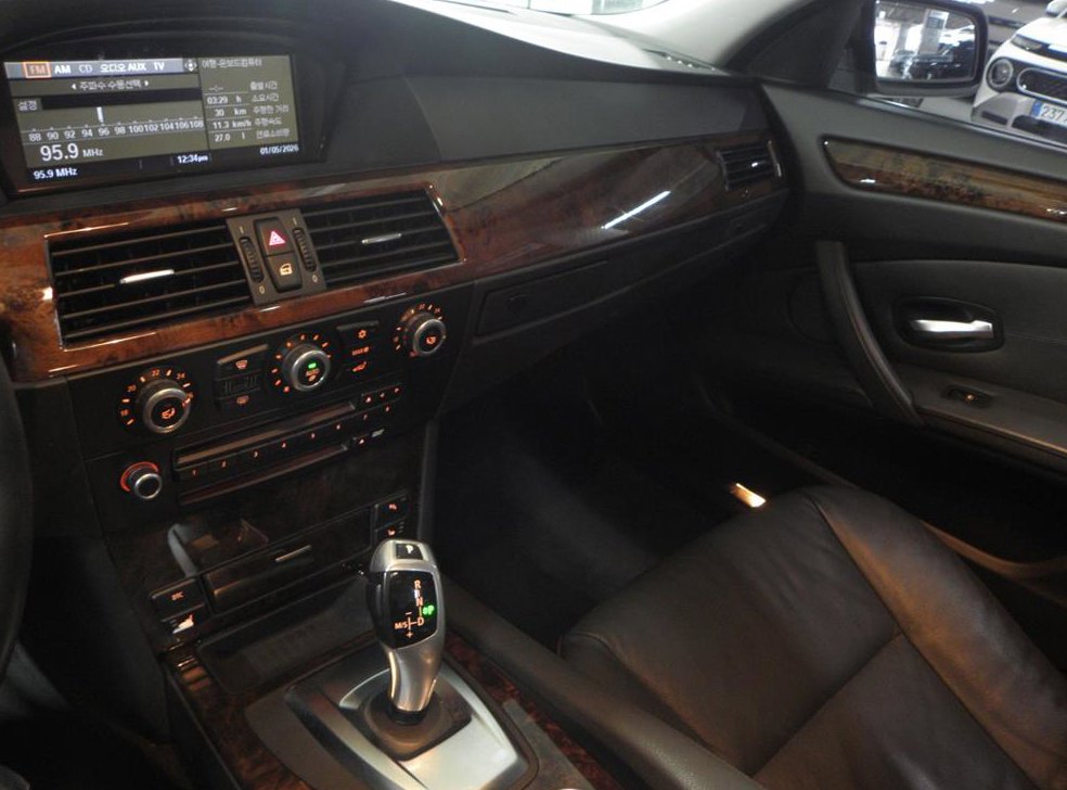 BMW 5시리즈 528i 사진 18