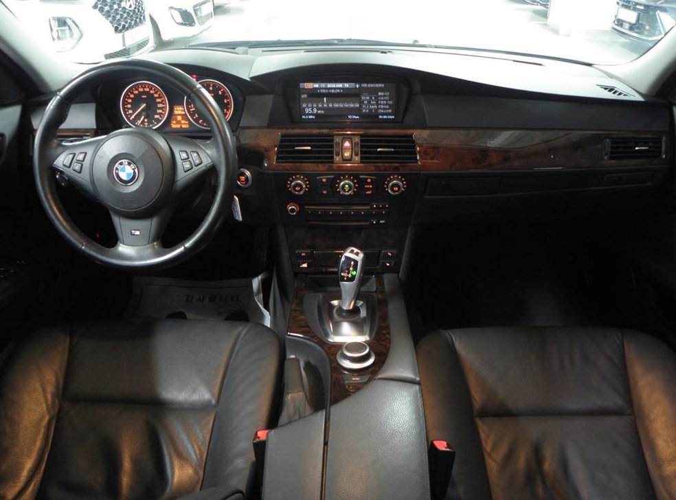 BMW 5시리즈 528i 사진 19