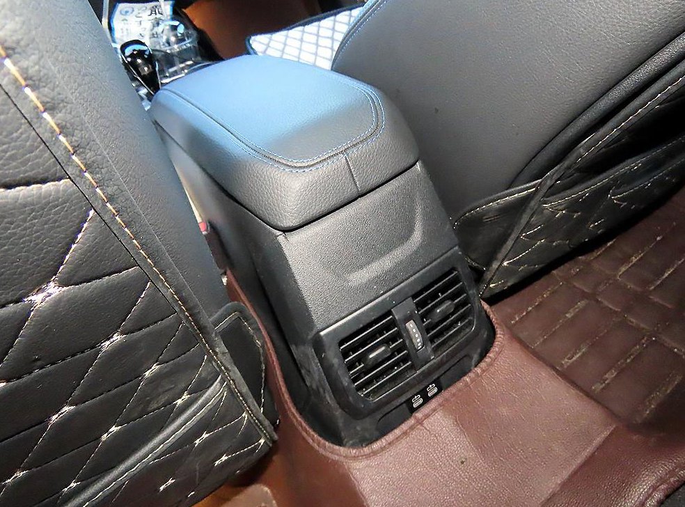 BMW 1시리즈 120i M 스포츠 사진 16