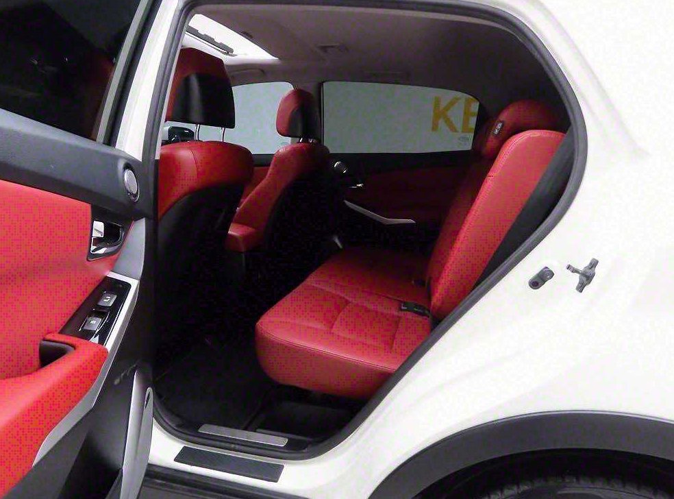 KG모빌리티(쌍용)  코란도 4WD 2.0 CVT 사진 13