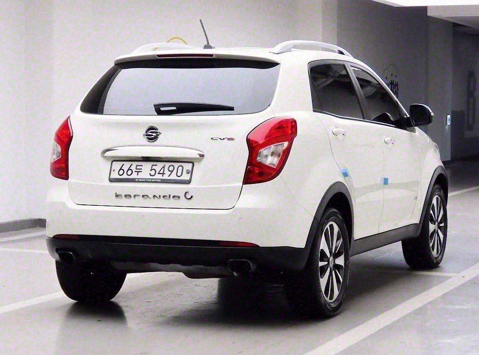 KG모빌리티(쌍용)  코란도 4WD 2.0 CVT 사진 4