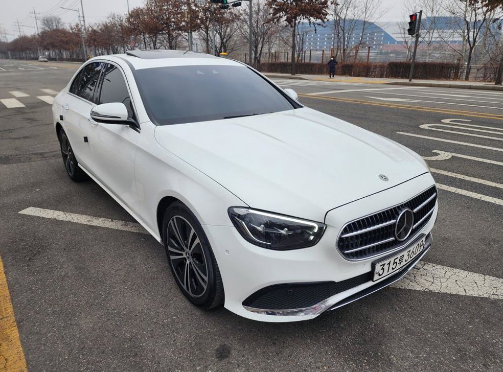 벤츠 E 클래스 E250 아방가르드 사진 3