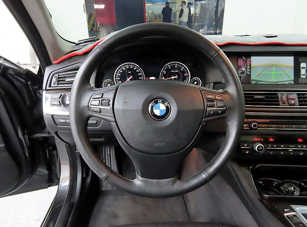BMW 5시리즈 528i 사진 9
