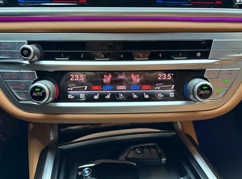 BMW 7시리즈 730Ld xDrive 디자인 퓨어 엑설런스 사진 15