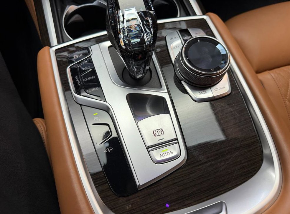 BMW 7시리즈 730Ld xDrive 디자인 퓨어 엑설런스 사진 16
