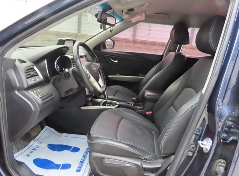 KG모빌리티(쌍용)  티볼리 가솔린 2WD 1.6 LX 사진 6