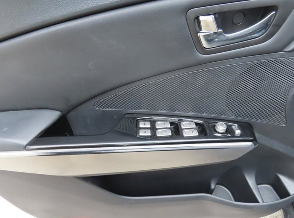 KG모빌리티(쌍용)  티볼리 가솔린 2WD 1.6 LX 사진 7