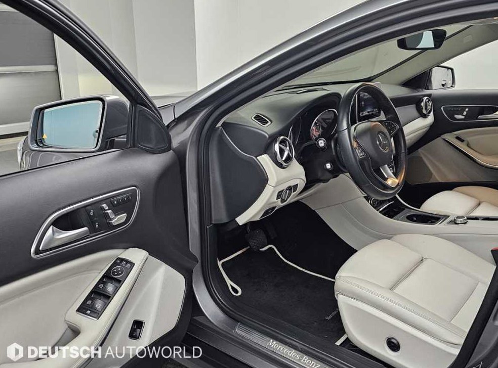 벤츠 GLA 클래스 GLA220 사진 11