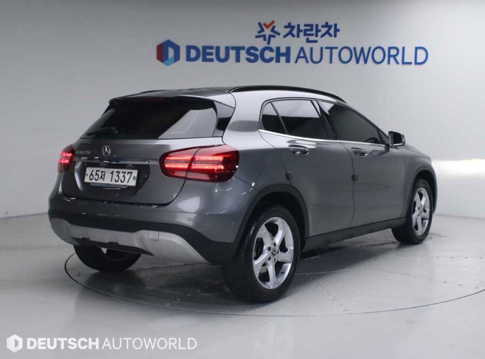 벤츠 GLA 클래스 GLA220 사진 2