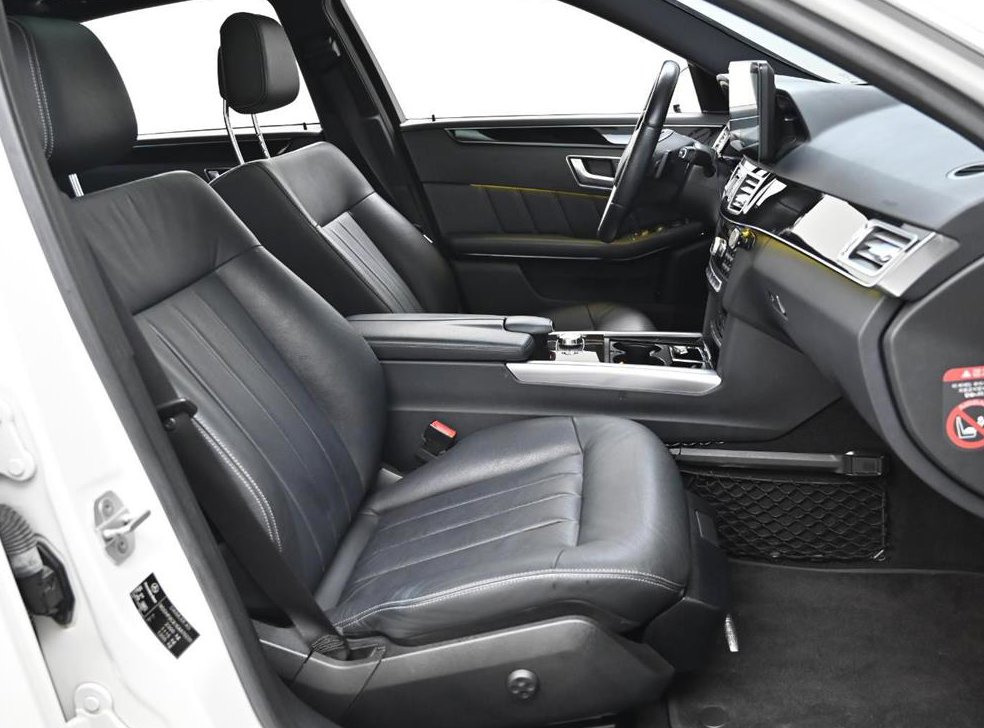 벤츠 E 클래스 E220 CDI 아방가르드 사진 10