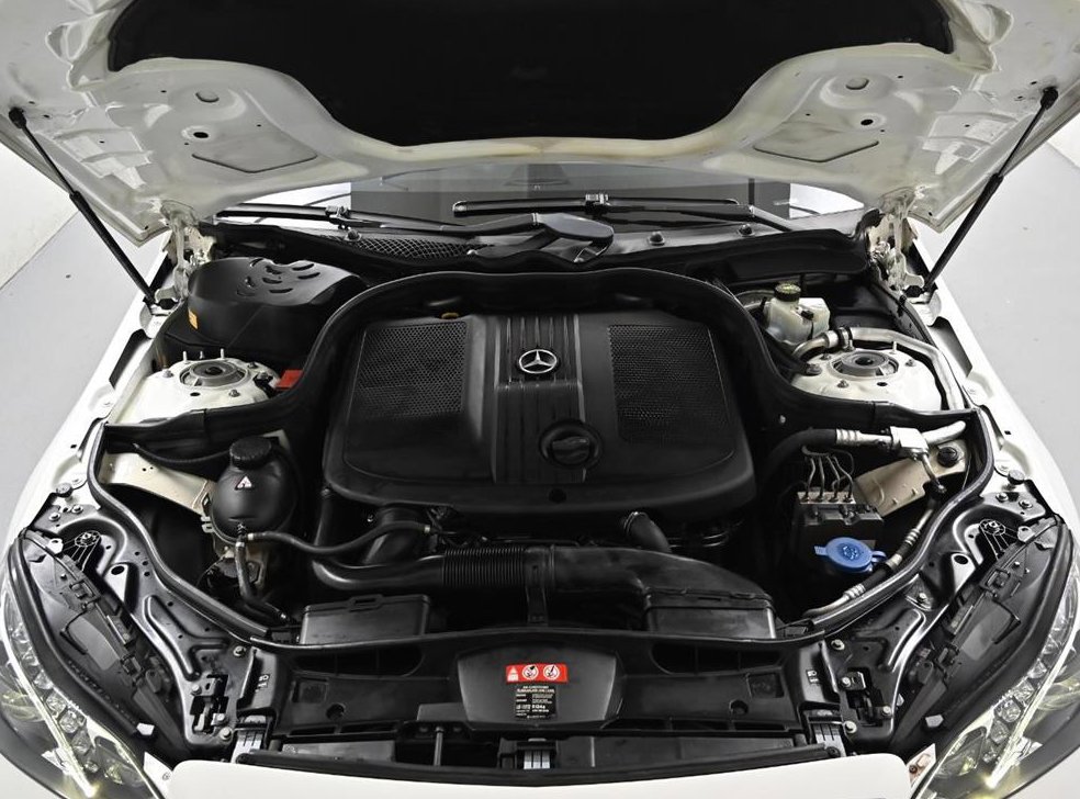 벤츠 E 클래스 E220 CDI 아방가르드 사진 6