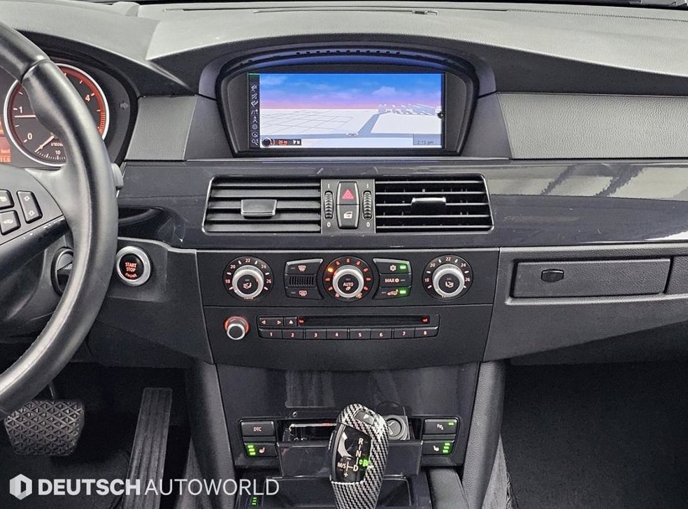 BMW 5시리즈 520d 사진 14