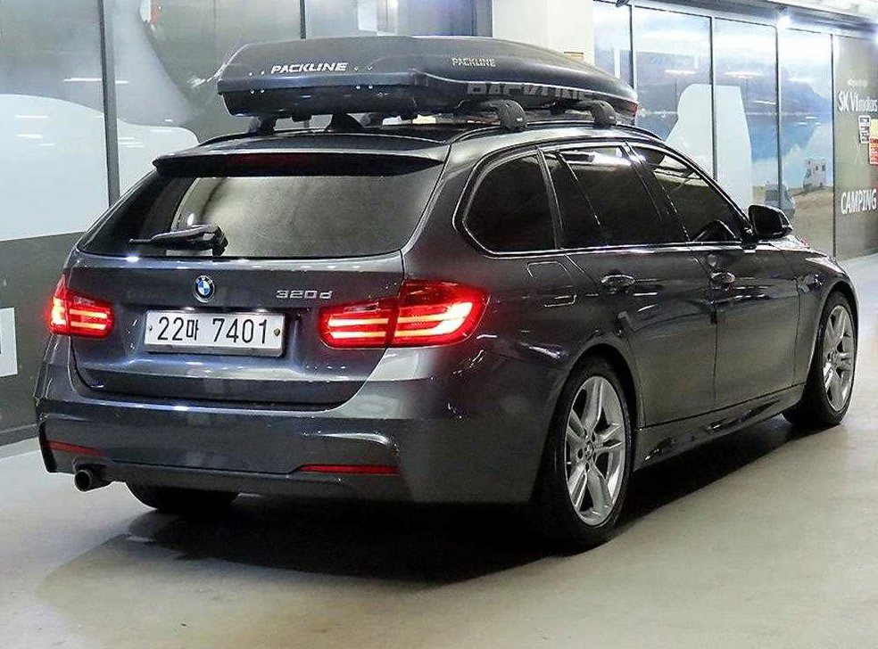 BMW 3시리즈 320d 투어링 사진 4