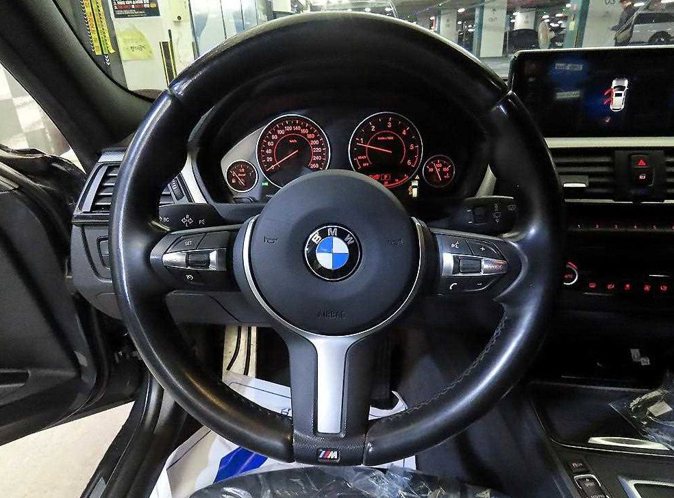 BMW 3시리즈 320d 투어링 사진 8