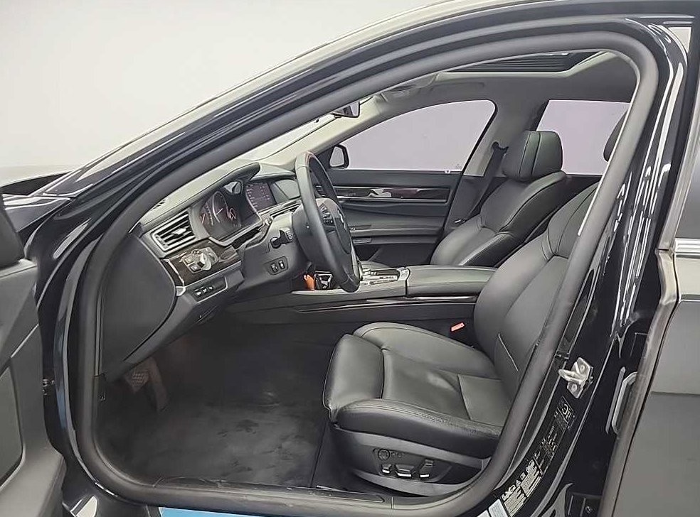 BMW 7시리즈 750 사진 11