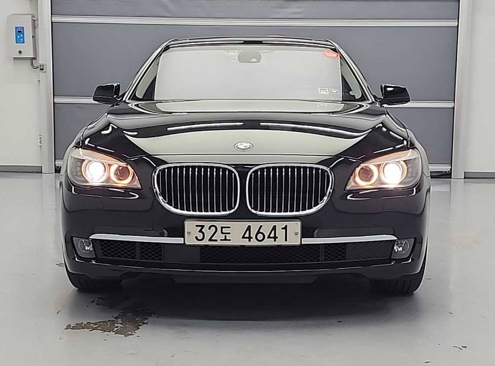 BMW 7시리즈 750 사진 2