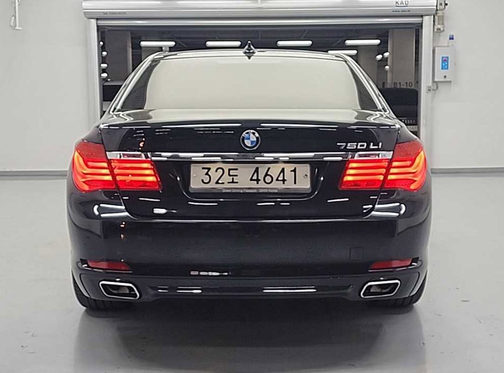 BMW 7시리즈 750 사진 3