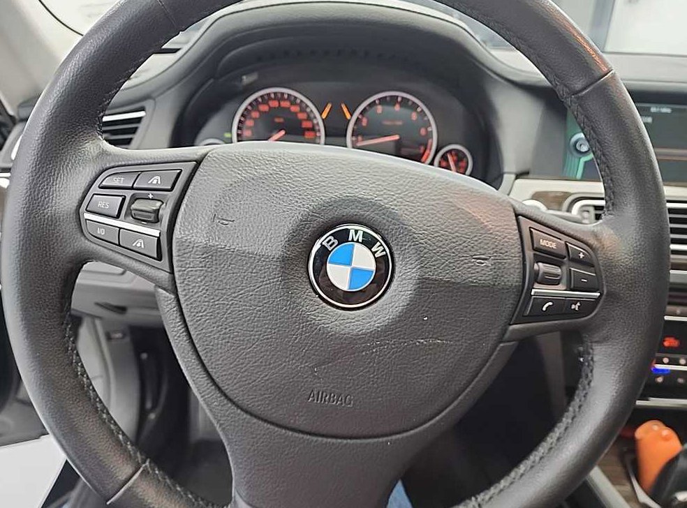 BMW 7시리즈 750 사진 9
