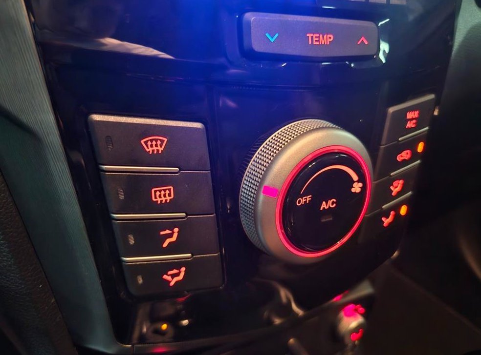 KG모빌리티(쌍용)  티볼리 2WD 가솔린 VX 사진 10