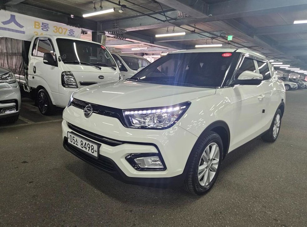 KG모빌리티(쌍용)  티볼리 2WD 가솔린 VX 사진 2
