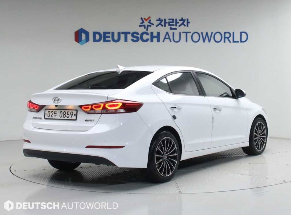 현대 아반떼 1.6 e-VGT 프리미엄 사진 2