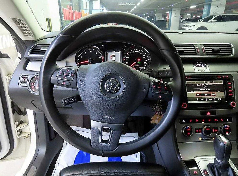 폭스바겐 CC 2.0 TSI 사진 8