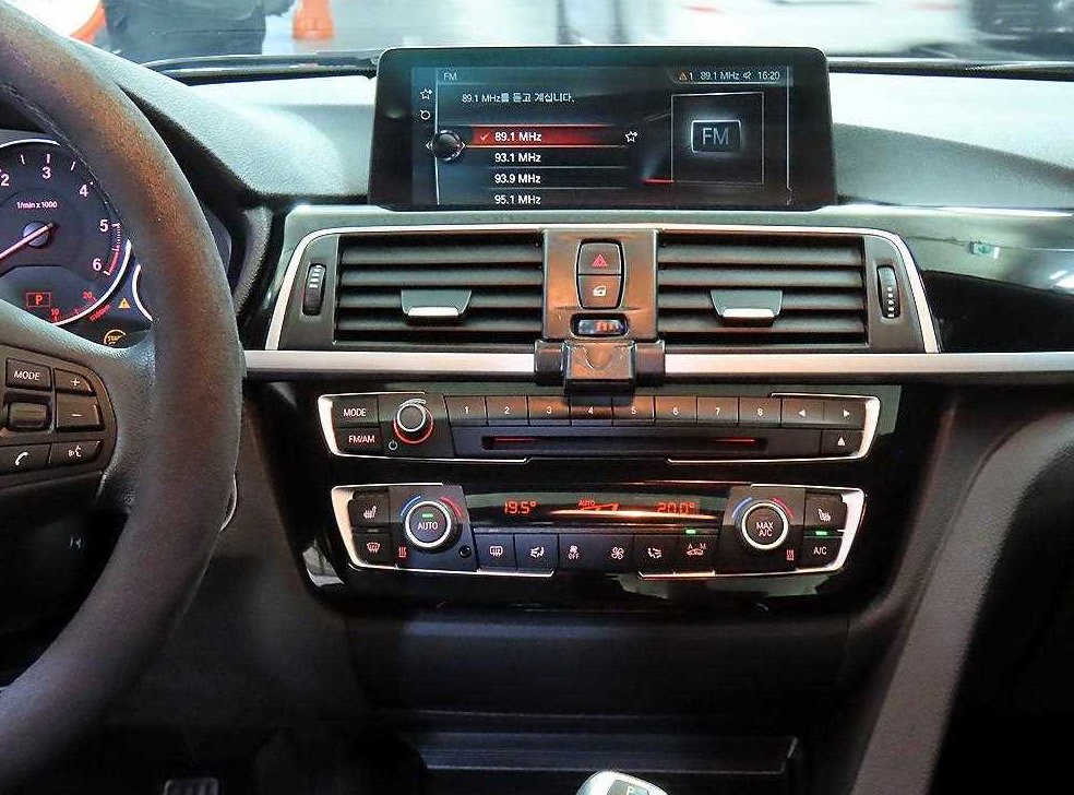 BMW 3시리즈 320d 사진 11