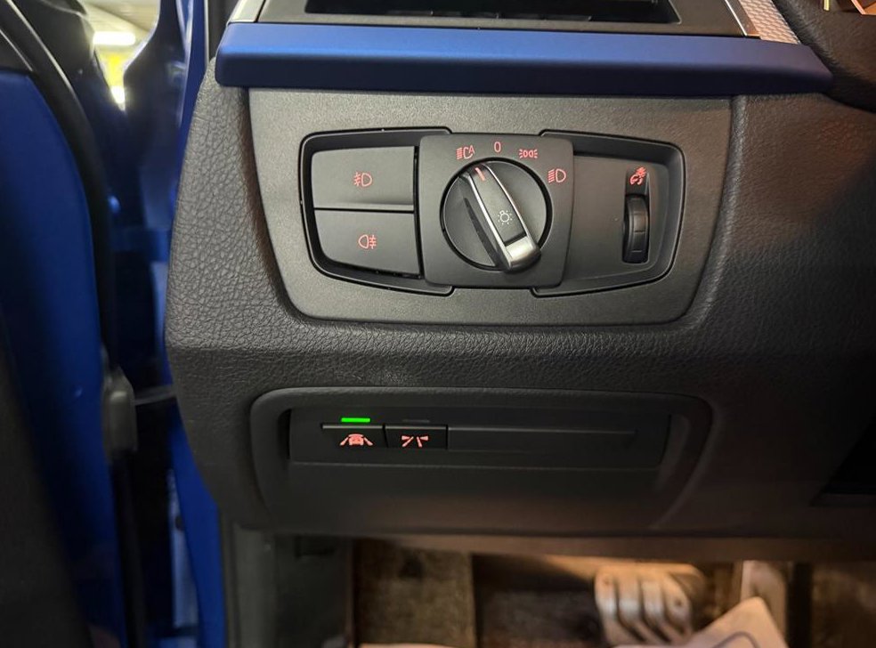 BMW 3시리즈 320i M 스포츠 사진 12