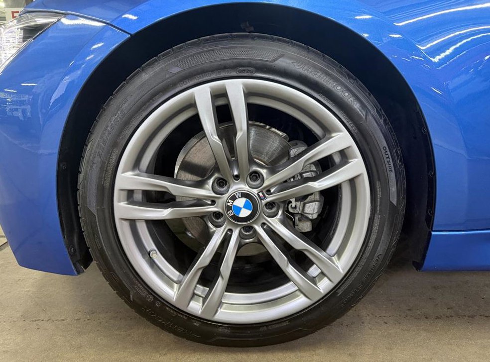BMW 3시리즈 320i M 스포츠 사진 15