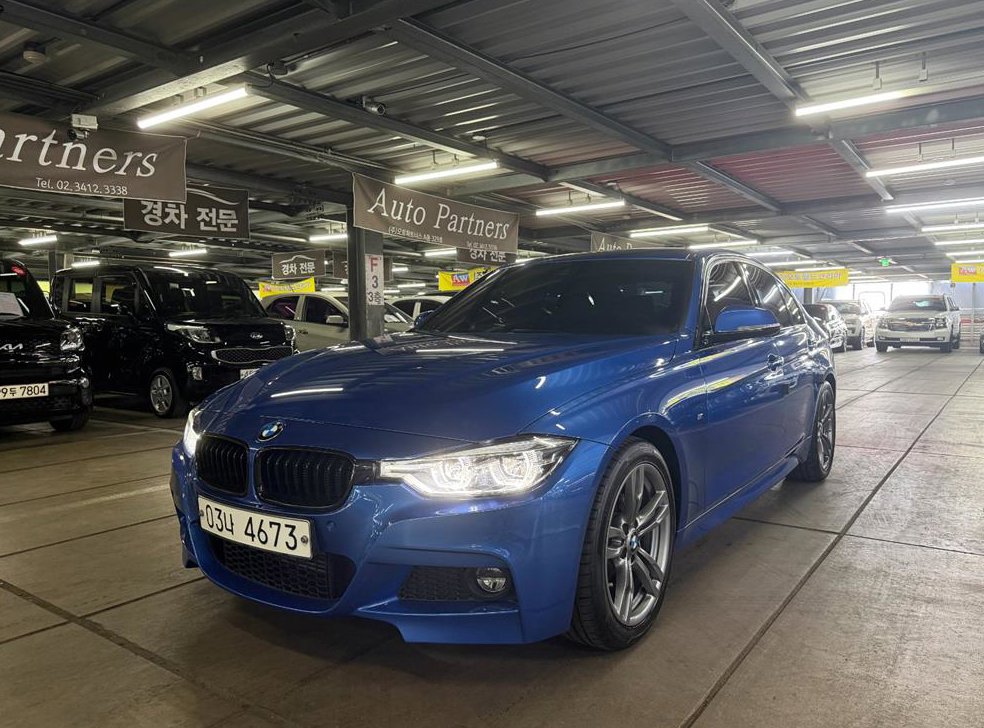 BMW 3시리즈 320i M 스포츠 사진 2
