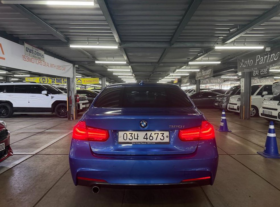 BMW 3시리즈 320i M 스포츠 사진 5
