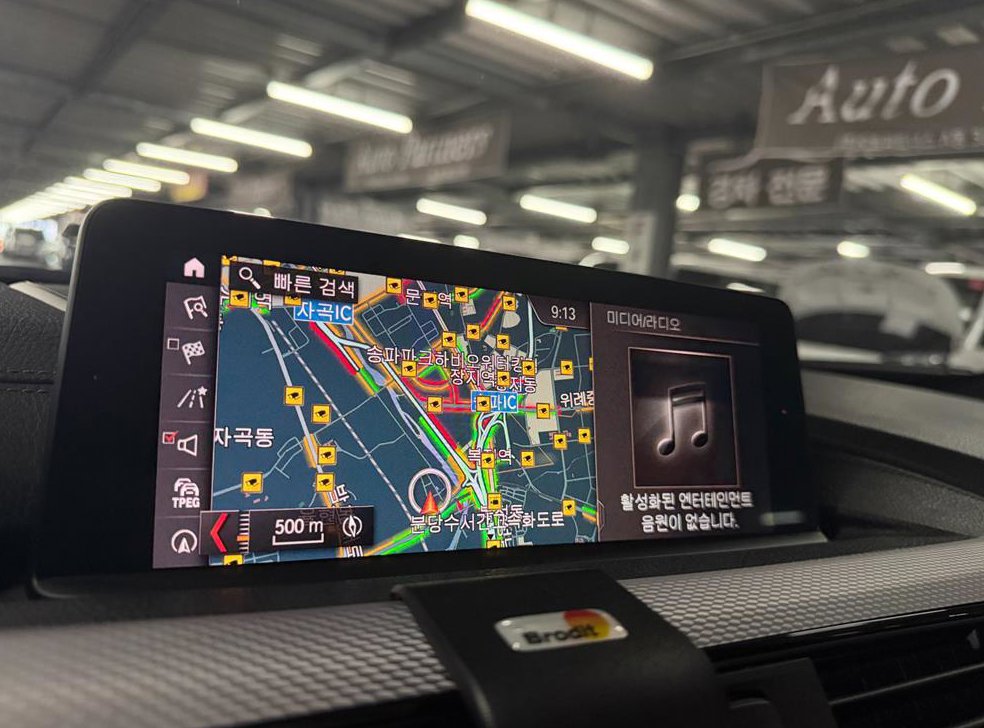 BMW 3시리즈 320i M 스포츠 사진 9