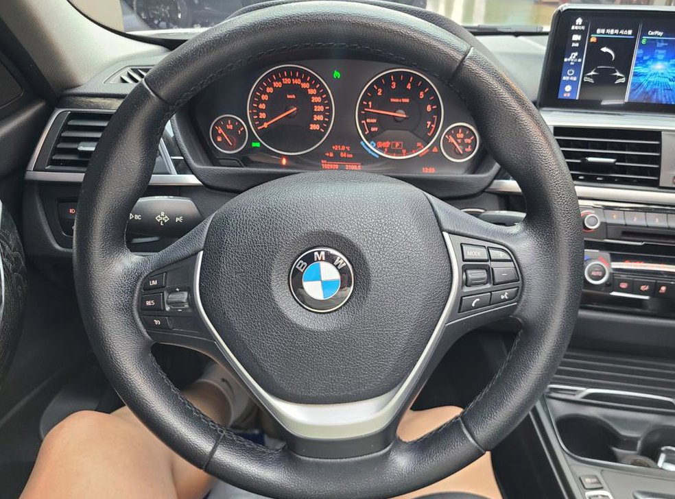 BMW 3시리즈 320i 럭셔리 사진 11