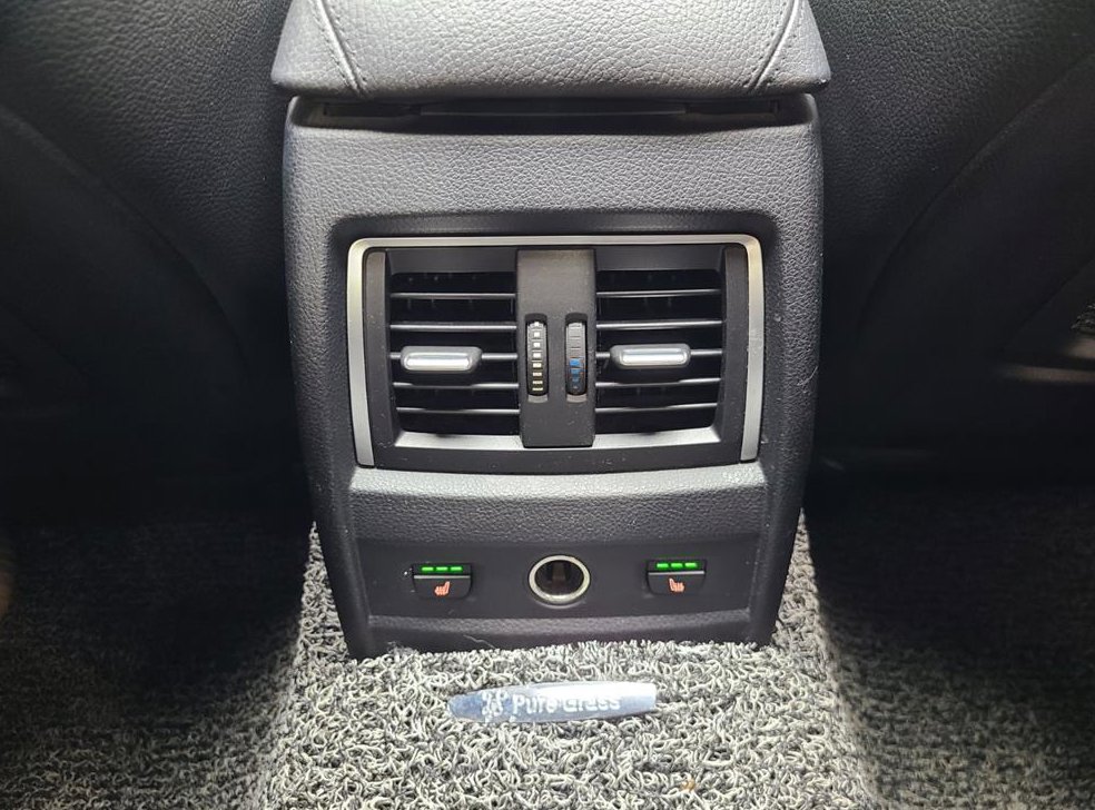 BMW 3시리즈 320i 럭셔리 사진 18