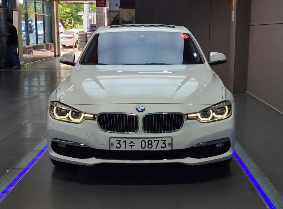 BMW 3시리즈 320i 럭셔리 사진 2
