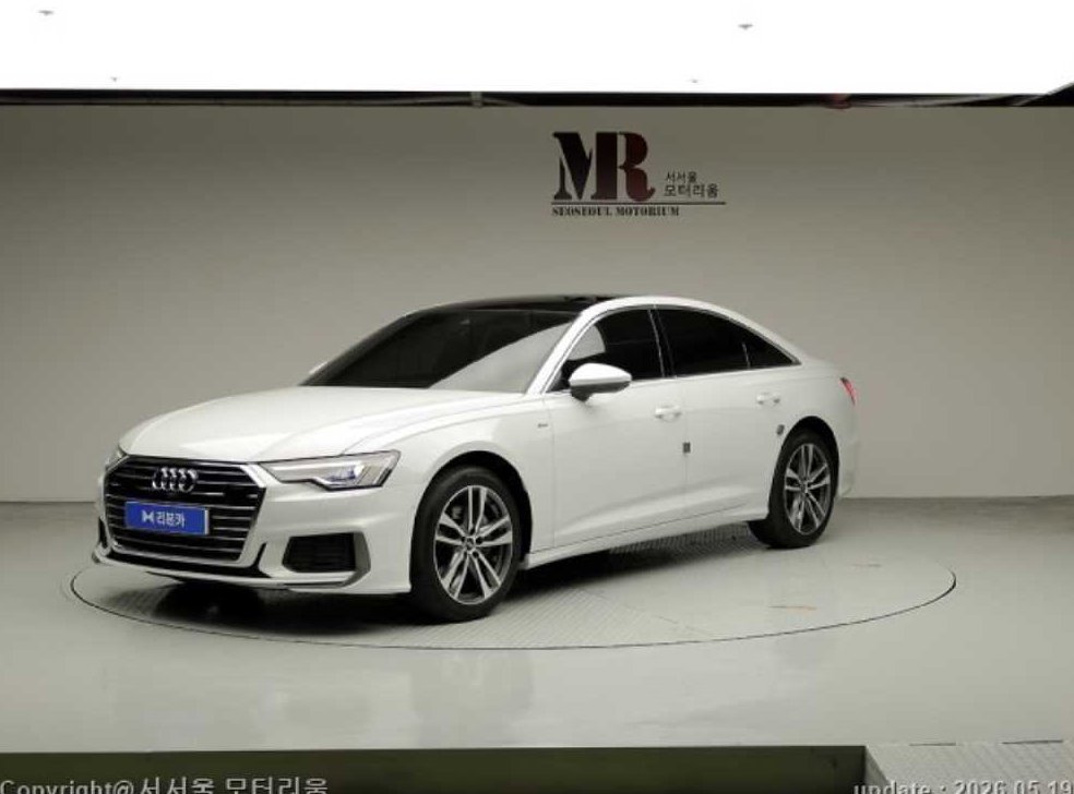 아우디 A6 45 TFSI 콰트로 프리미엄